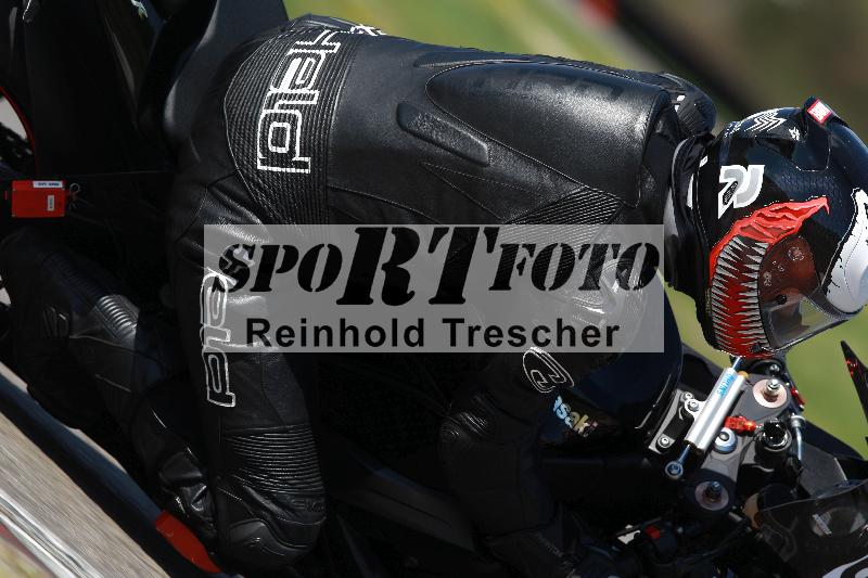 /Archiv-2022/07 16.04.2022 Speer Racing ADR/Gruppe gelb/backside